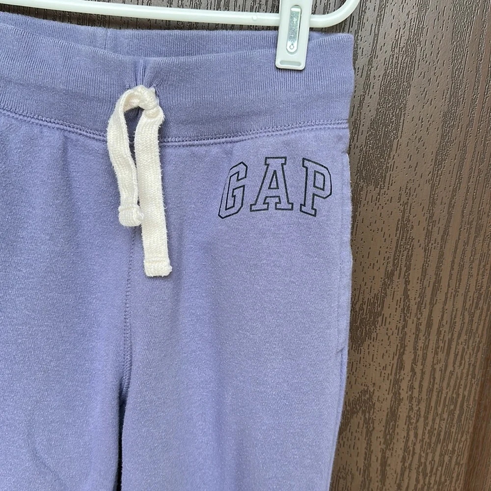 3/$15 GAP Kids Fleece Jogger Sweatpants Lavender Purple Size M Elastic Waist